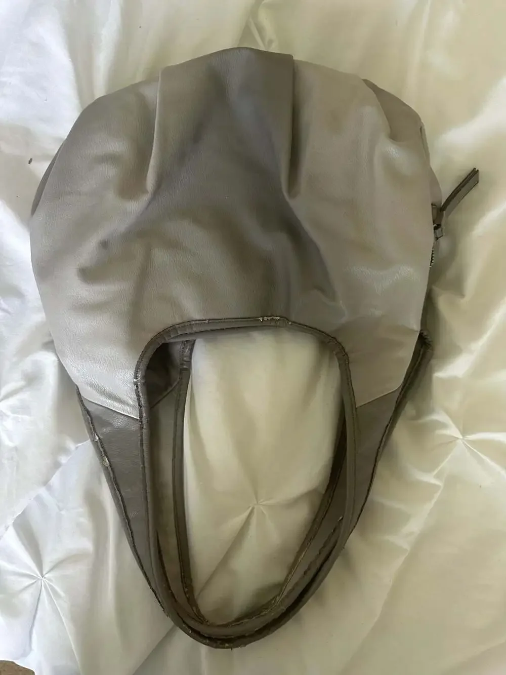 Simply Vera Vera Wang Gray Faux Leather Hobo Shoulder Bag